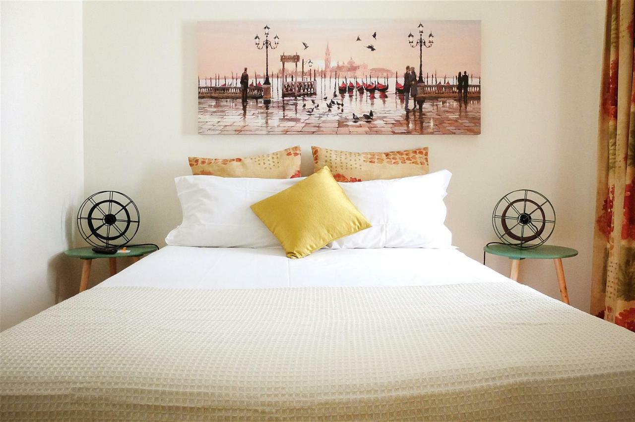 Family House Hostel Aveiro Ngoại thất bức ảnh